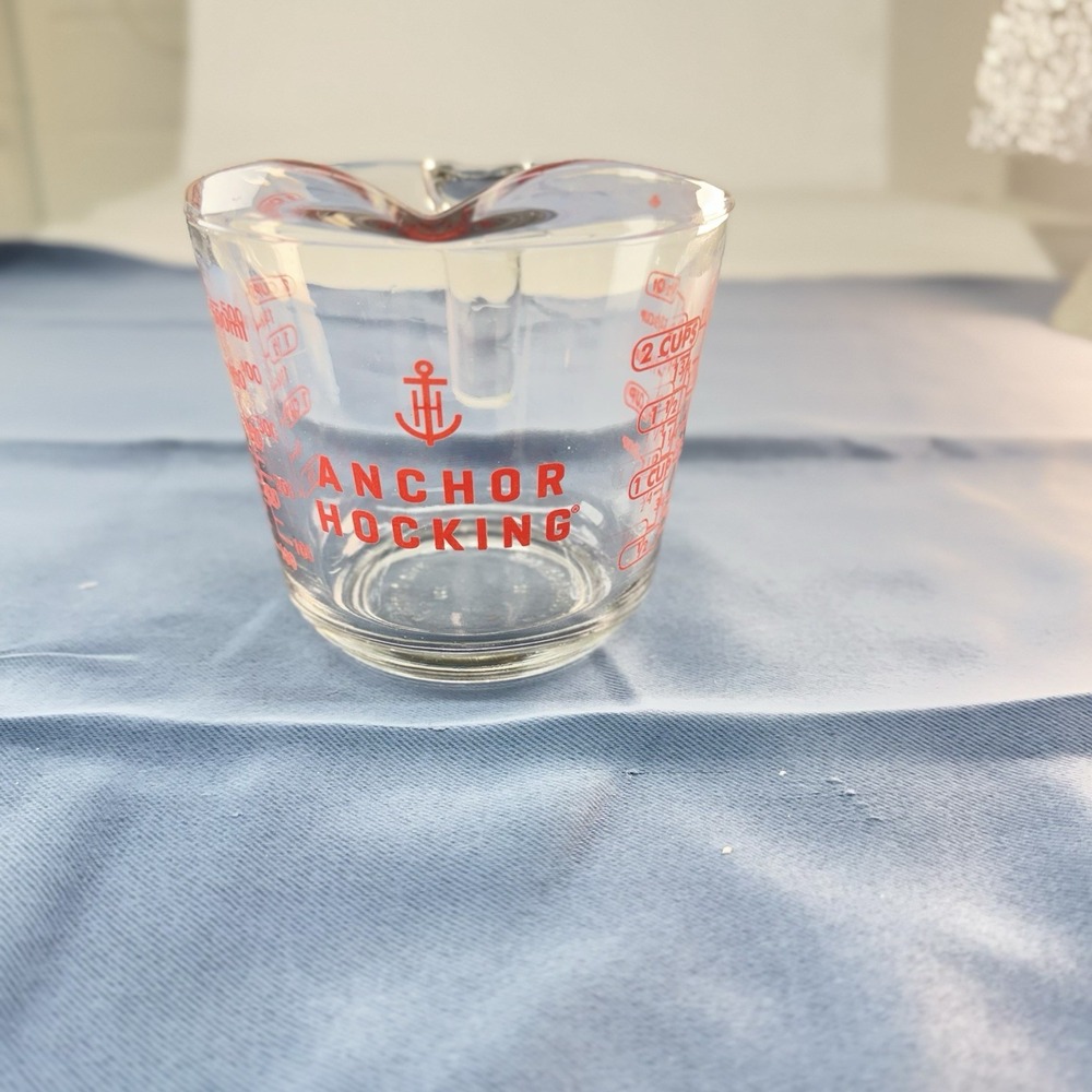 Vintage Anchor Hocking Glass 2 Cup Measuring Cup With Red Markings & Spout USA
